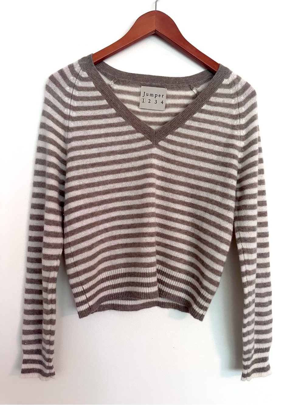 Jumper 1234 Cashmere Women's Taupe & Cream Striped V-Neck Sweater Size XS